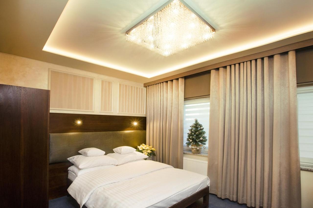 Hotel Inter Биеланы Вроцлавские Экстерьер фото
